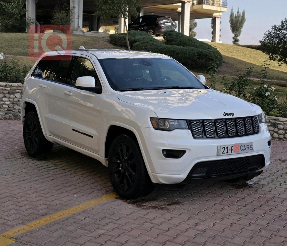 جیپ گراند شیرۆکی